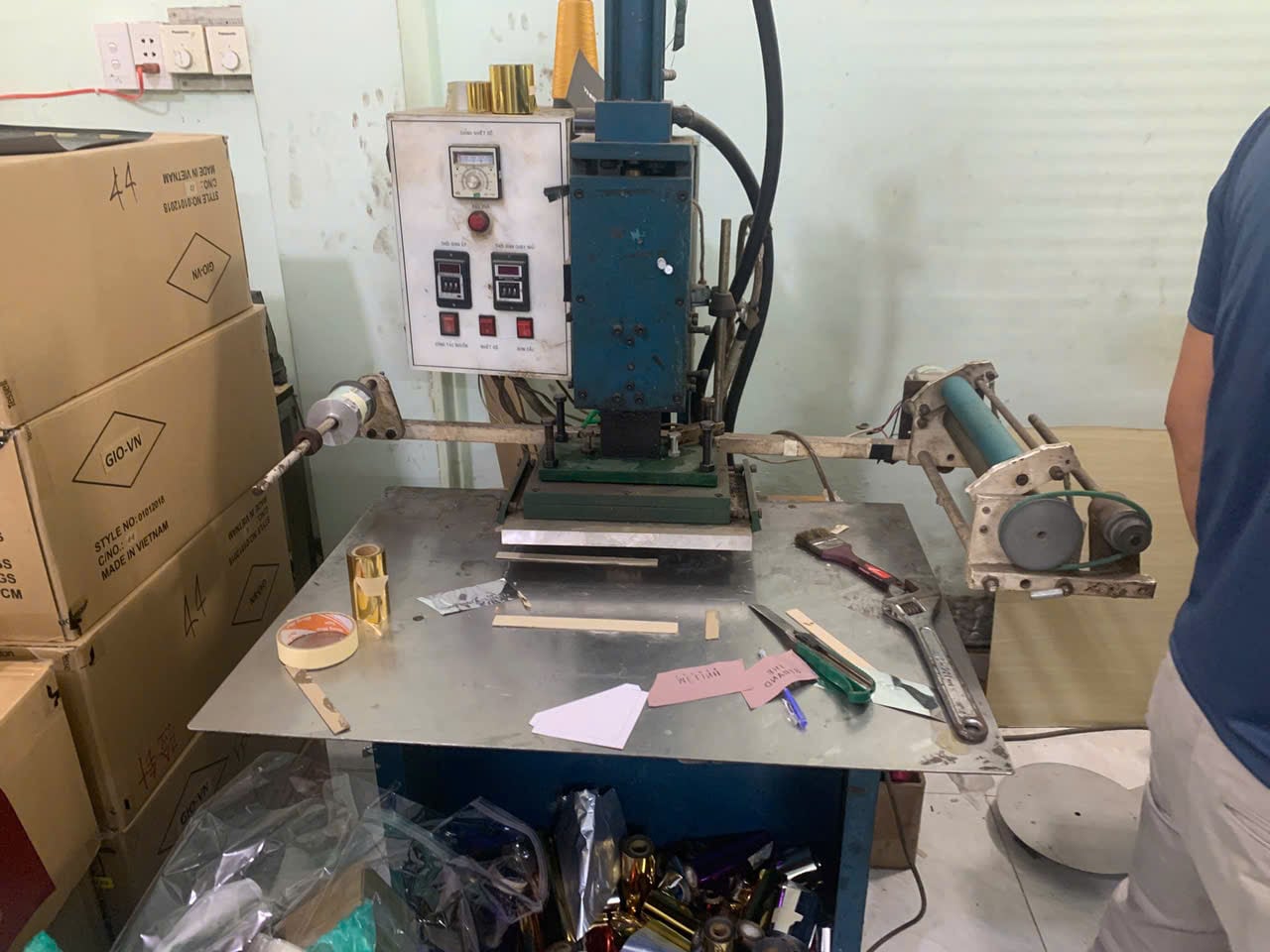 Stamping machine.jpg